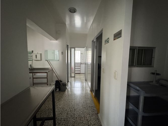 Casa de 10 alcobas en venta en Patio Bonito, Medellín, 535 m² · foto 3 de 24