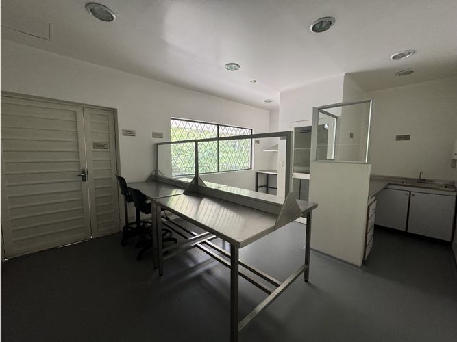 Casa de 10 alcobas en venta en Patio Bonito, Medellín, 535 m² · foto 4 de 24