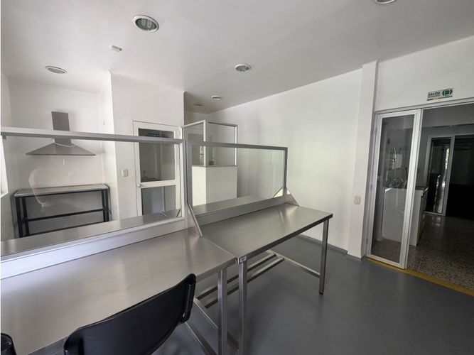 Casa de 10 alcobas en venta en Patio Bonito, Medellín, 535 m² · foto 9 de 24