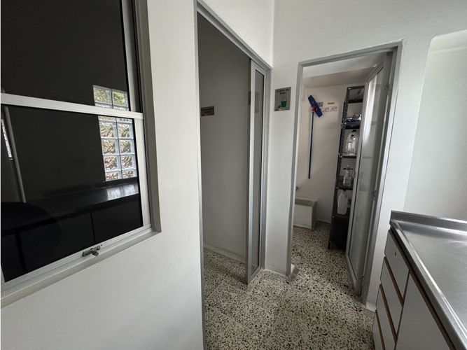 Casa de 10 alcobas en venta en Patio Bonito, Medellín, 535 m² · foto 17 de 24