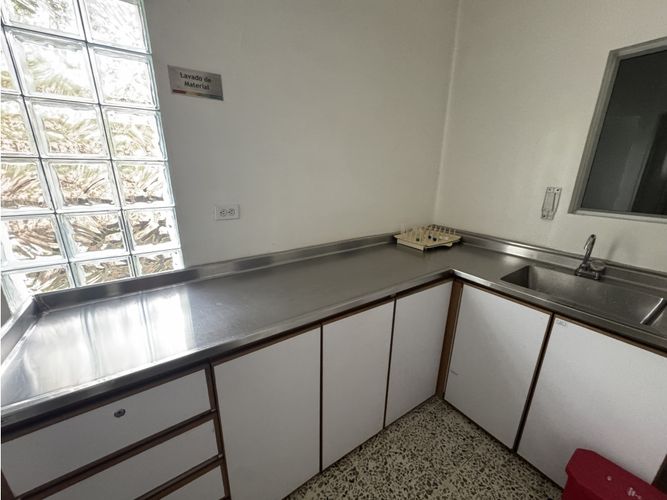 Casa de 10 alcobas en venta en Patio Bonito, Medellín, 535 m² · foto 18 de 24