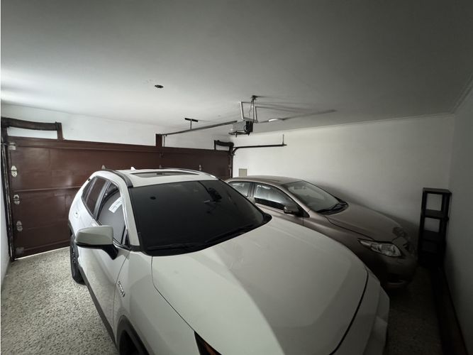 Casa de 10 alcobas en venta en Patio Bonito, Medellín, 535 m² · foto 23 de 24