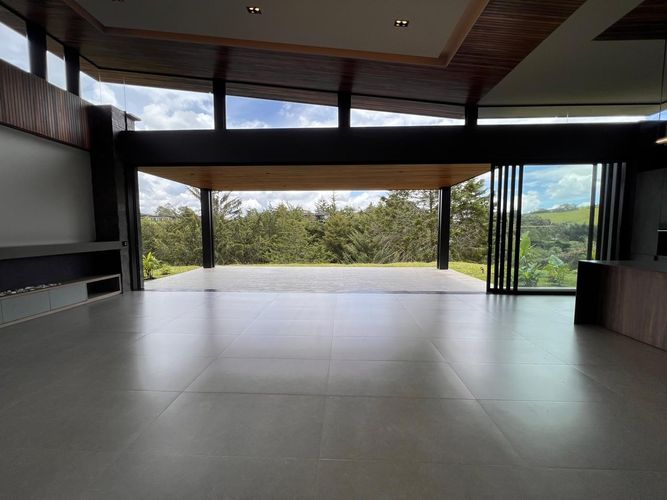 Casa de 3 alcobas en venta en El Carmen De Viboral, La Ceja, 366 m² · foto 2 de 20