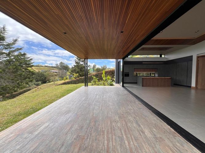 Casa de 3 alcobas en venta en El Carmen De Viboral, La Ceja, 366 m² · foto 20 de 20