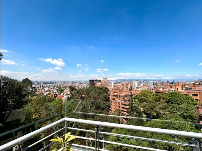 Apartamento en venta en Los Rosales, Bogotá · foto 2 de 24
