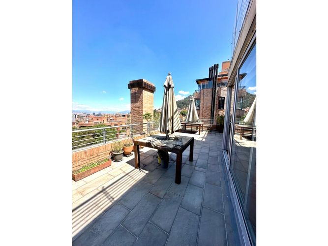 Apartamento en venta en Los Rosales, Bogotá · foto 8 de 24