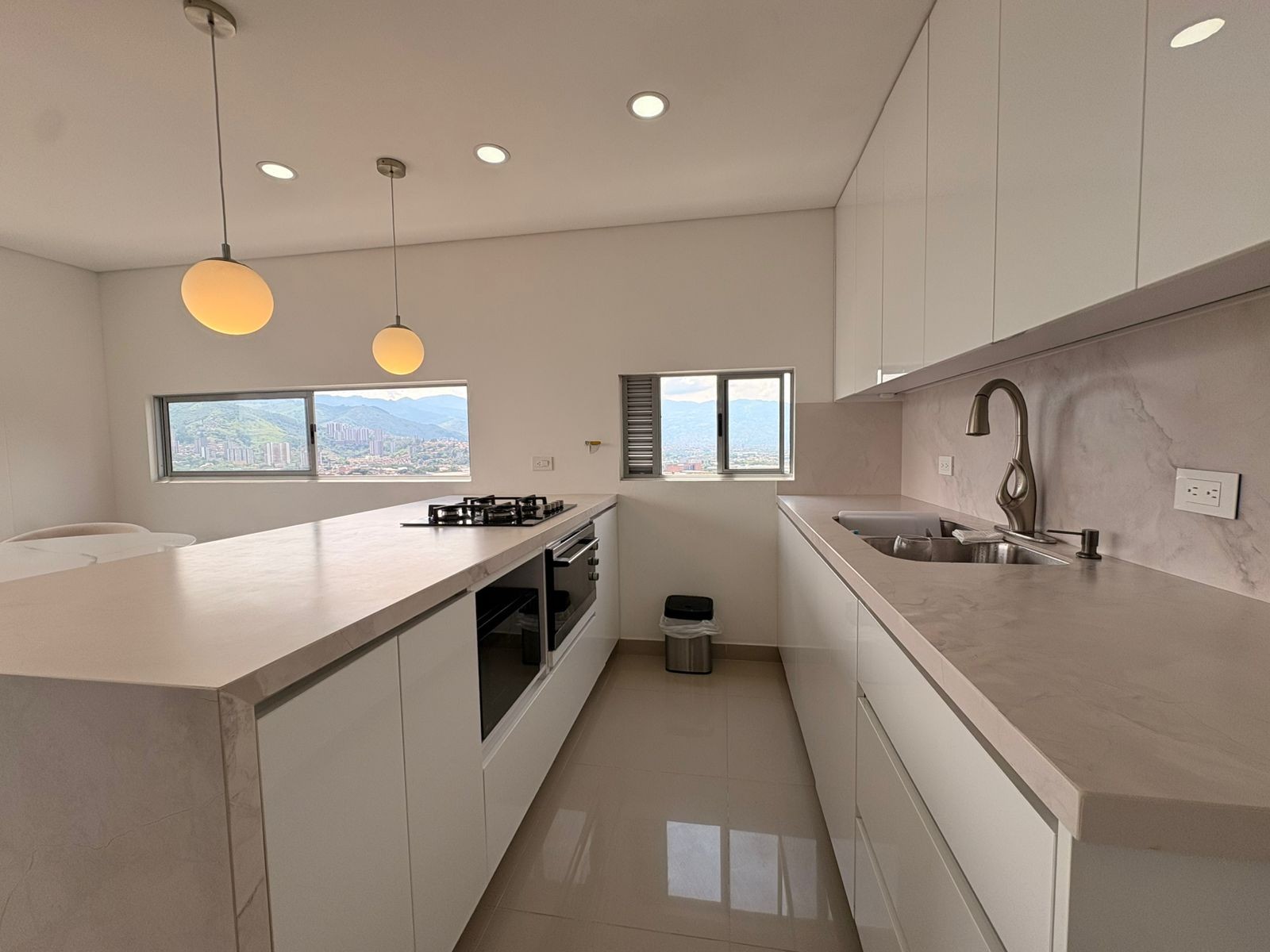 Apartamento en arriendo en El Poblado, Medellín · foto 6 de 20