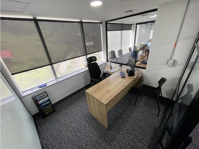 Oficina en arriendo en Las Palmas, Medellín, 221 m² · foto 5 de 10