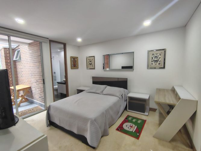 Apartamento de 3 alcobas en arriendo en El Poblado, Medellín, 125 m² · foto 8 de 19