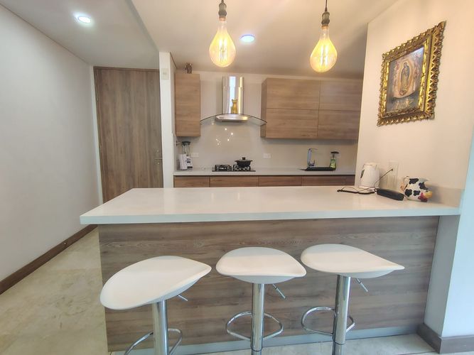 Apartamento de 3 alcobas en arriendo en El Poblado, Medellín, 125 m² · foto 9 de 19