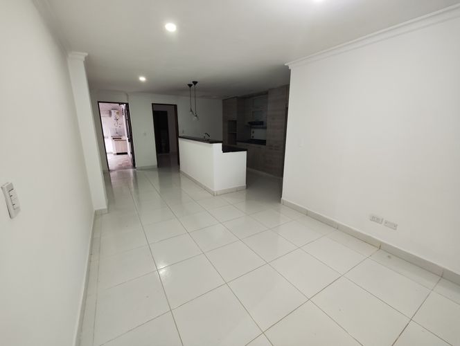 Apartamento de 3 alcobas en arriendo en Belén, Medellín, 140 m² · foto 3 de 16