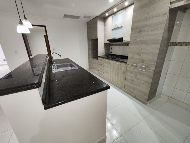 Apartamento de 3 alcobas en arriendo en Belén, Medellín, 140 m² · foto 9 de 16