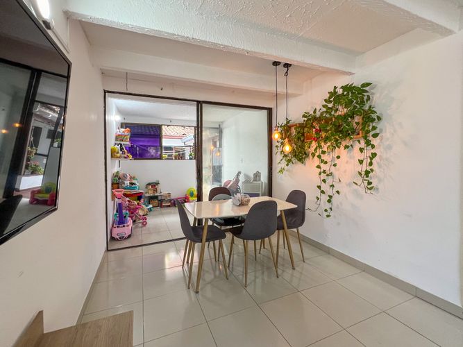 Casa de 4 alcobas en venta en Departamental, Cali, 130 m² · foto 9 de 24