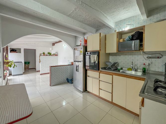 Casa de 4 alcobas en venta en Departamental, Cali, 130 m² · foto 17 de 24