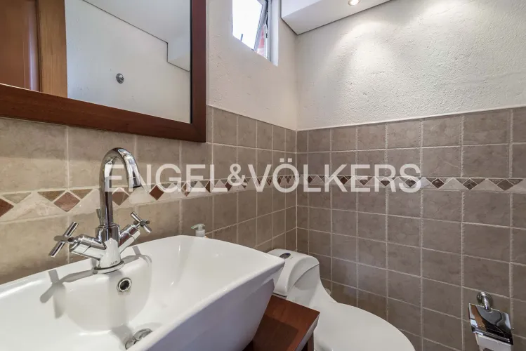 Casa de 4 alcobas en venta en Loma Del Escobero, Envigado, 330 m² · foto 9 de 24