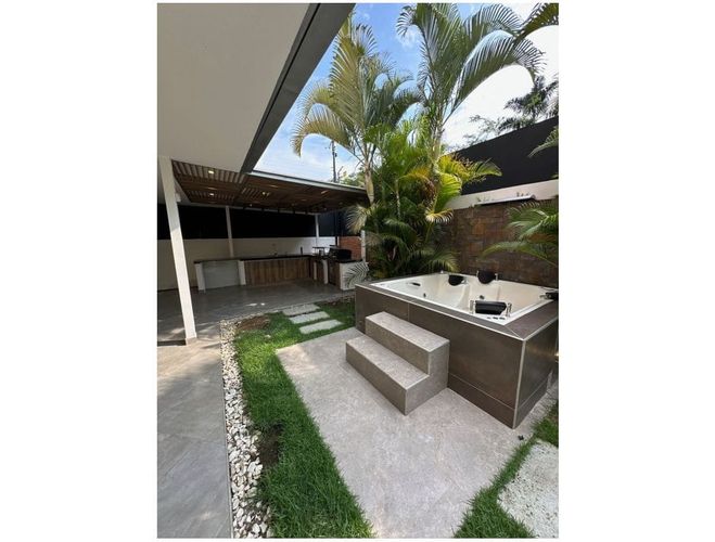 Casa de 3 alcobas en venta en Ciudad Jardin, Cali, 300 m² · foto 4 de 24