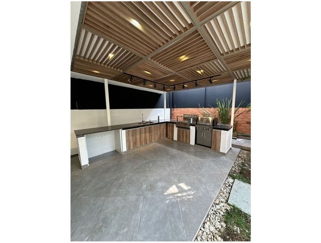 Casa de 3 alcobas en venta en Ciudad Jardin, Cali, 300 m² · foto 5 de 24