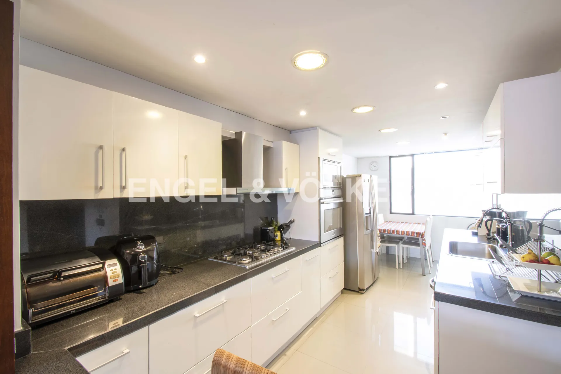 Apartamento en venta en Los Rosales, Bogotá · foto 8 de 17