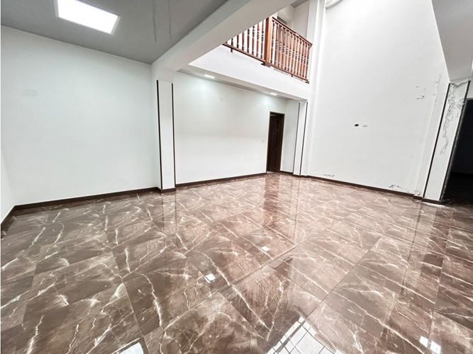 Casa de 10 alcobas en venta en Prado, Medellín, 467 m² · foto 3 de 24