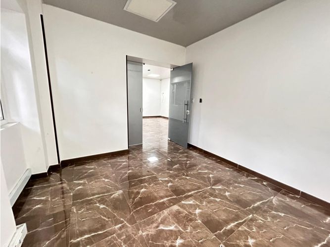 Casa de 10 alcobas en venta en Prado, Medellín, 467 m² · foto 7 de 24