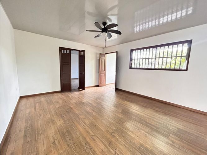 Casa de 10 alcobas en venta en Prado, Medellín, 467 m² · foto 13 de 24