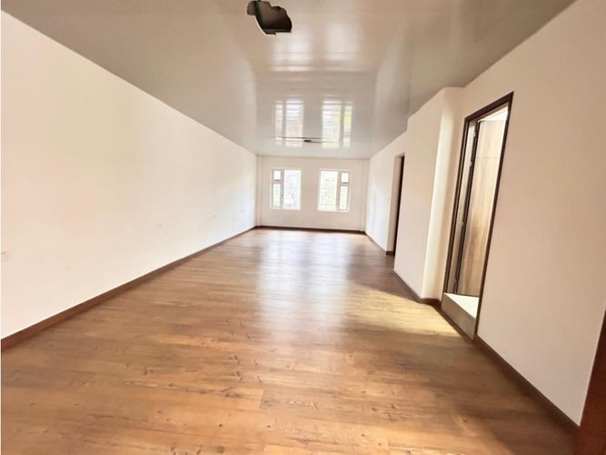 Casa de 10 alcobas en venta en Prado, Medellín, 467 m² · foto 17 de 24