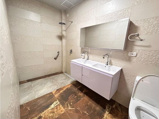 Casa de 10 alcobas en venta en Prado, Medellín, 467 m² · foto 20 de 24