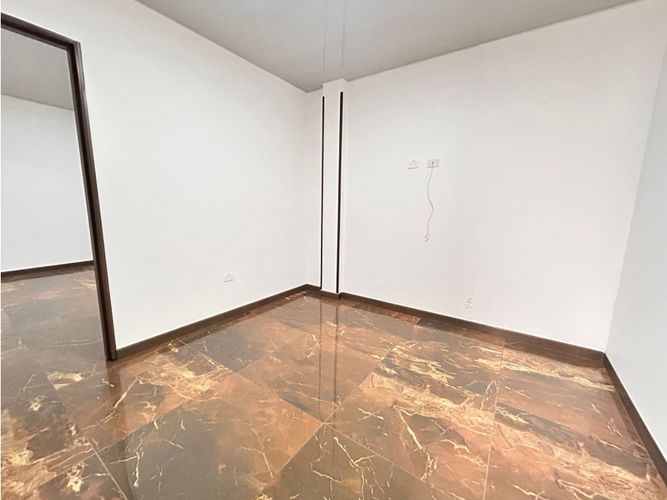 Casa de 10 alcobas en venta en Prado, Medellín, 467 m² · foto 21 de 24