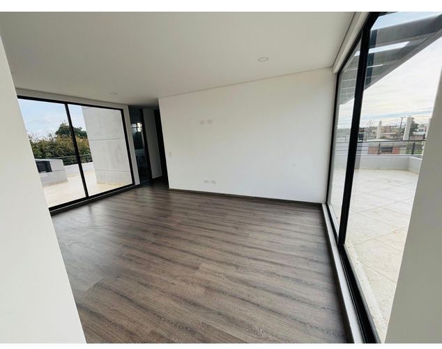 Casa de 5 alcobas en venta en Siberia, Cota, 254 m² · foto 10 de 15