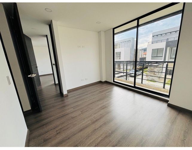 Casa de 5 alcobas en venta en Siberia, Cota, 254 m² · foto 12 de 15