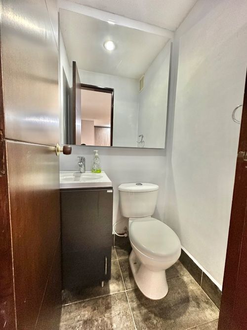 Apartamento de 3 alcobas en venta en Laureles, Medellín, 117 m² · foto 16 de 24