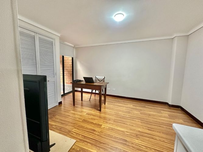 Apartamento de 3 alcobas en venta en Laureles, Medellín, 117 m² · foto 23 de 24