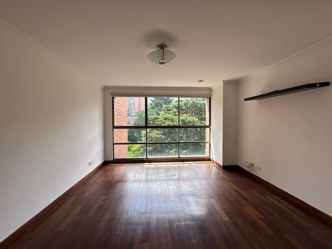 Apartamento de 3 alcobas en venta en Los Naranjos, Medellín, 276 m² · foto 12 de 17