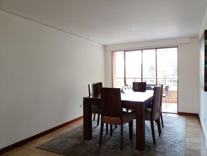 Apartamento de 3 alcobas en arriendo en El Poblado, Medellín, 187 m² · foto 3 de 18