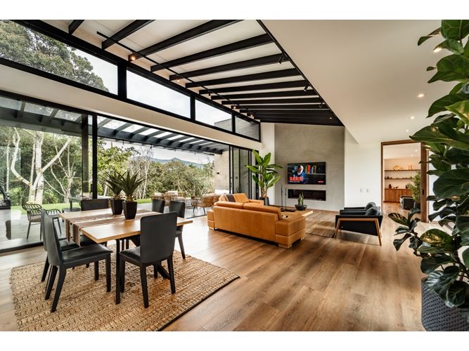 Finca en venta en Lomitas, La Ceja, 389 m² · foto 7 de 24
