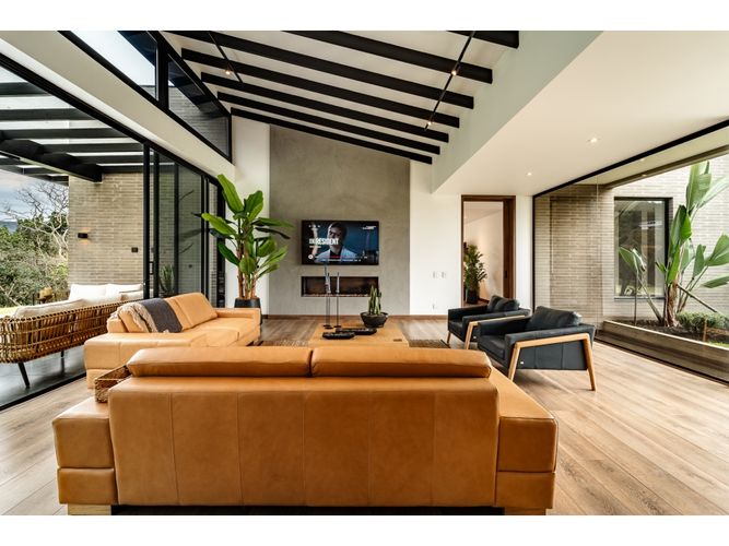 Finca en venta en Lomitas, La Ceja, 389 m² · foto 8 de 24