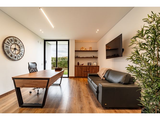 Finca en venta en Lomitas, La Ceja, 389 m² · foto 14 de 24