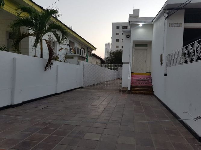 Casa de 6 alcobas en arriendo en Manga, Cartagena, 885 m² · foto 10 de 12