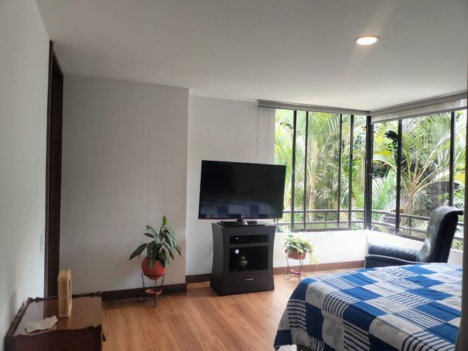Apartamento de 3 alcobas en venta en La Florida, Medellín, 186 m² · foto 11 de 17