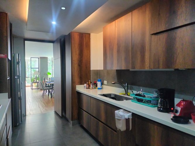 Apartamento de 3 alcobas en venta en La Florida, Medellín, 186 m² · foto 6 de 17