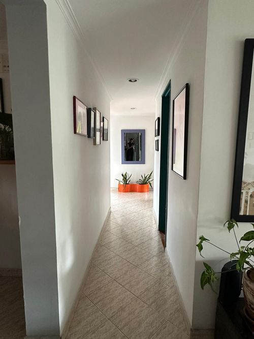 Apartamento de 4 alcobas en venta en El Castillo, Medellín, 135 m² · foto 4 de 11