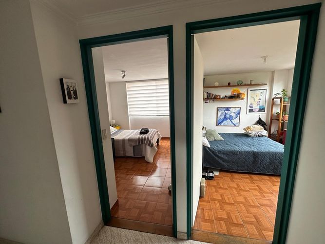 Apartamento de 4 alcobas en venta en El Castillo, Medellín, 135 m² · foto 7 de 11