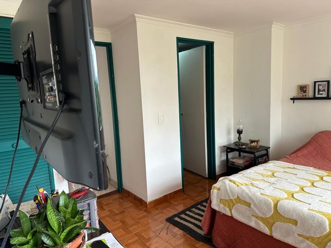 Apartamento de 4 alcobas en venta en El Castillo, Medellín, 135 m² · foto 8 de 11