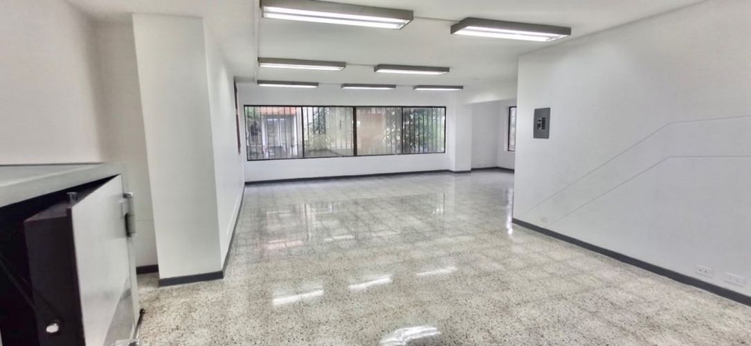 Local en arriendo en La Candelaria, Medellín, 360 m² · foto 4 de 16