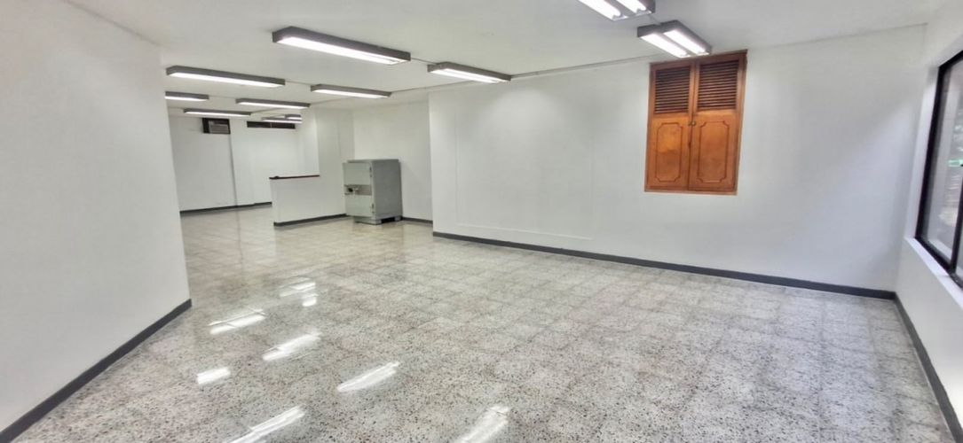 Local en arriendo en La Candelaria, Medellín, 360 m² · foto 12 de 16