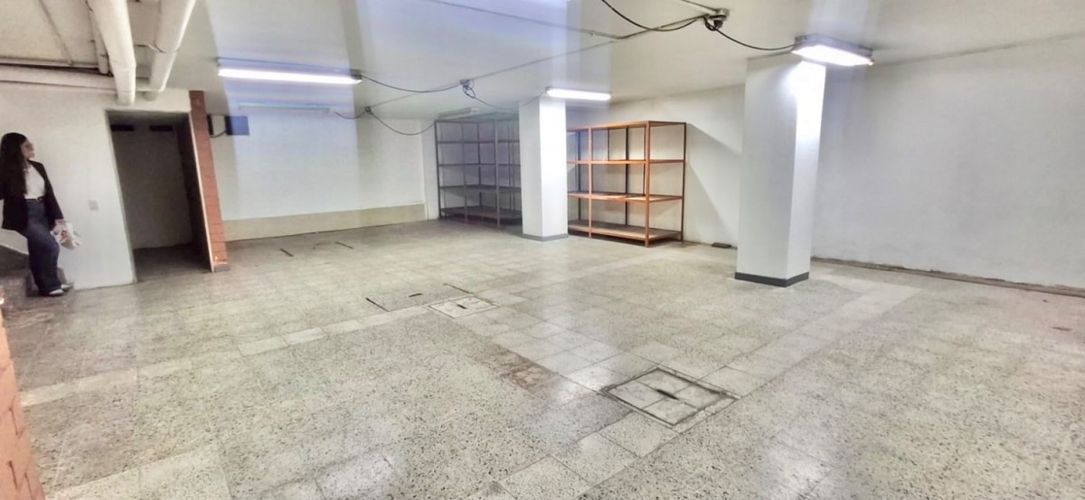 Local en arriendo en La Candelaria, Medellín, 360 m² · foto 15 de 16