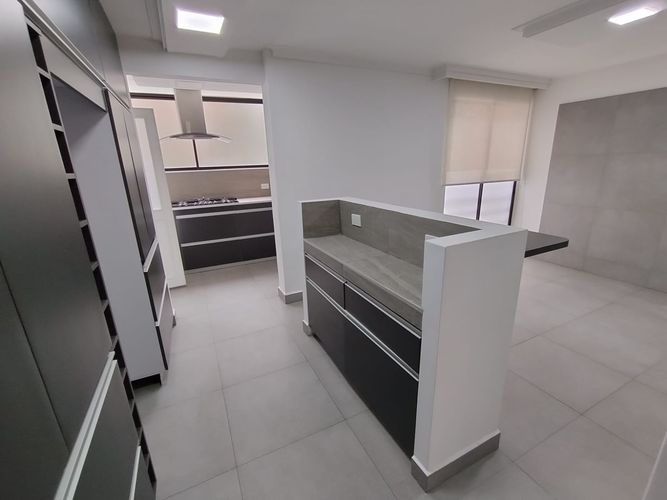 Apartamento de 3 alcobas en venta en El Poblado, Medellín, 160 m² · foto 7 de 15