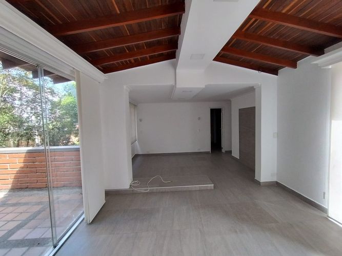 Apartamento de 3 alcobas en venta en El Poblado, Medellín, 160 m² · foto 2 de 15