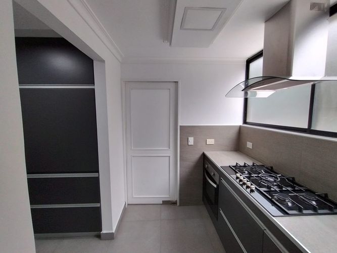 Apartamento de 3 alcobas en venta en El Poblado, Medellín, 160 m² · foto 5 de 15