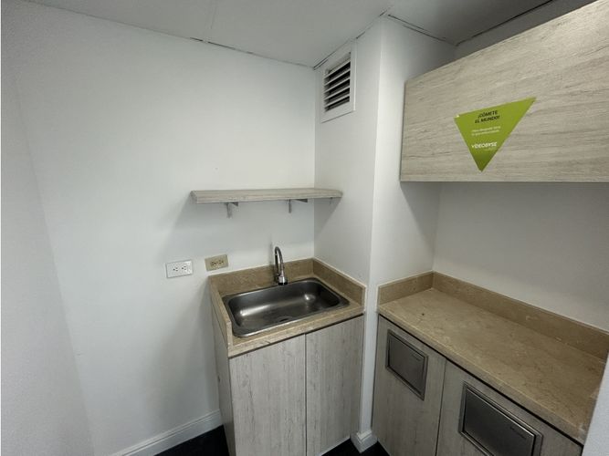 Oficina en venta en La Aguacatala, Medellín, 80 m² · foto 8 de 10